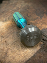 Load image into Gallery viewer, The Turas V2 EDC Bit Driver Duel Ano Green w/ Zirconium Cap

